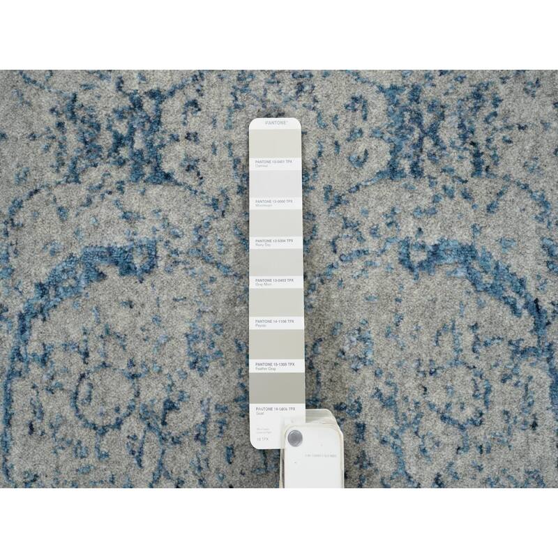 Shahbanu Rugs Fine Jacquard with Sickle Leaf Design Wool and Plant